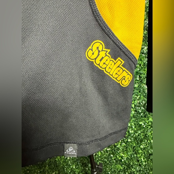 Pittsburg Steelers NFL Youth Long Sleeve Shirt - Picture 2 of 6